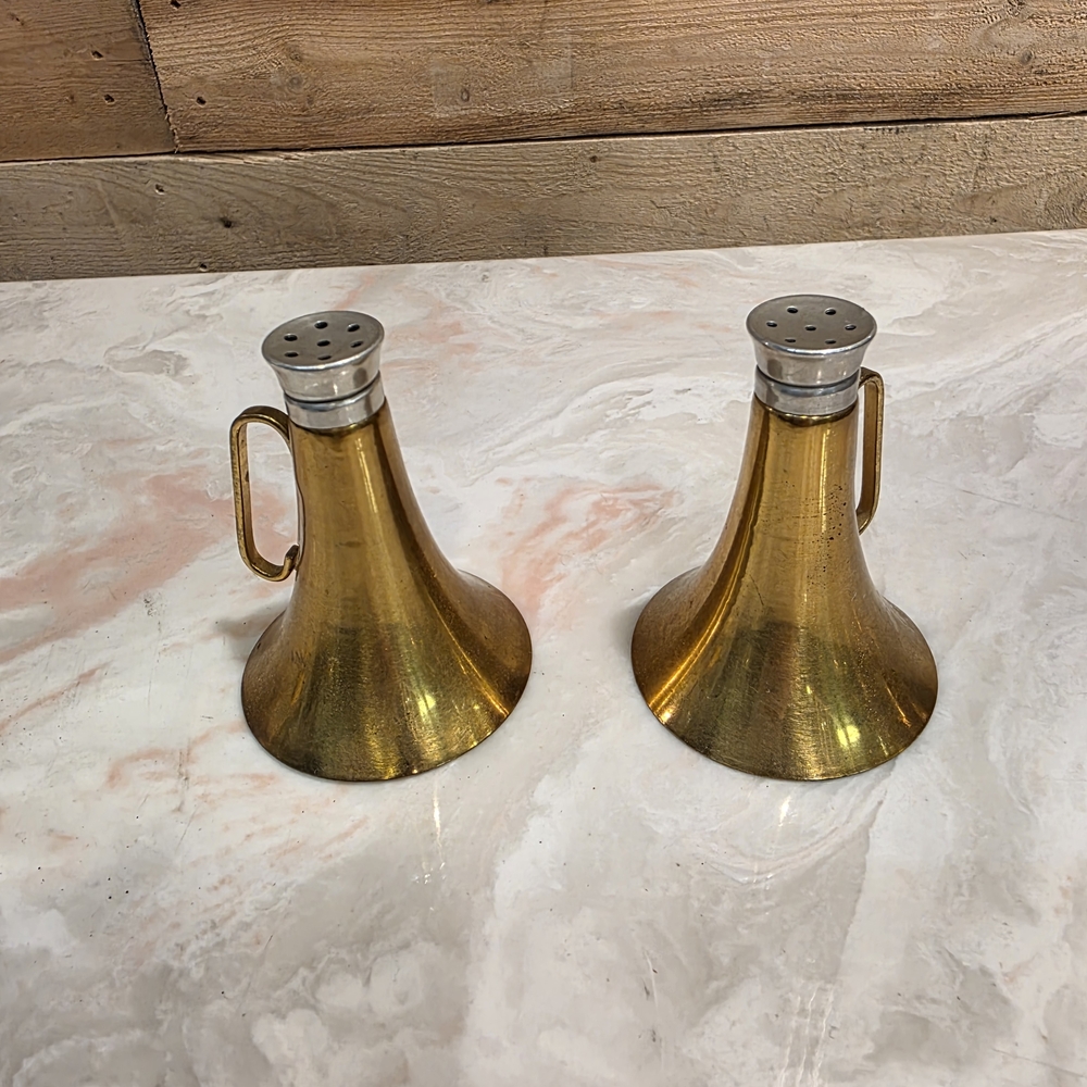Brass Trumpet Bell Salt and Pepper Shakers - Gold Tone